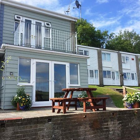 Freshwater Bay Holiday Cottages بيمبروك المظهر الخارجي الصورة