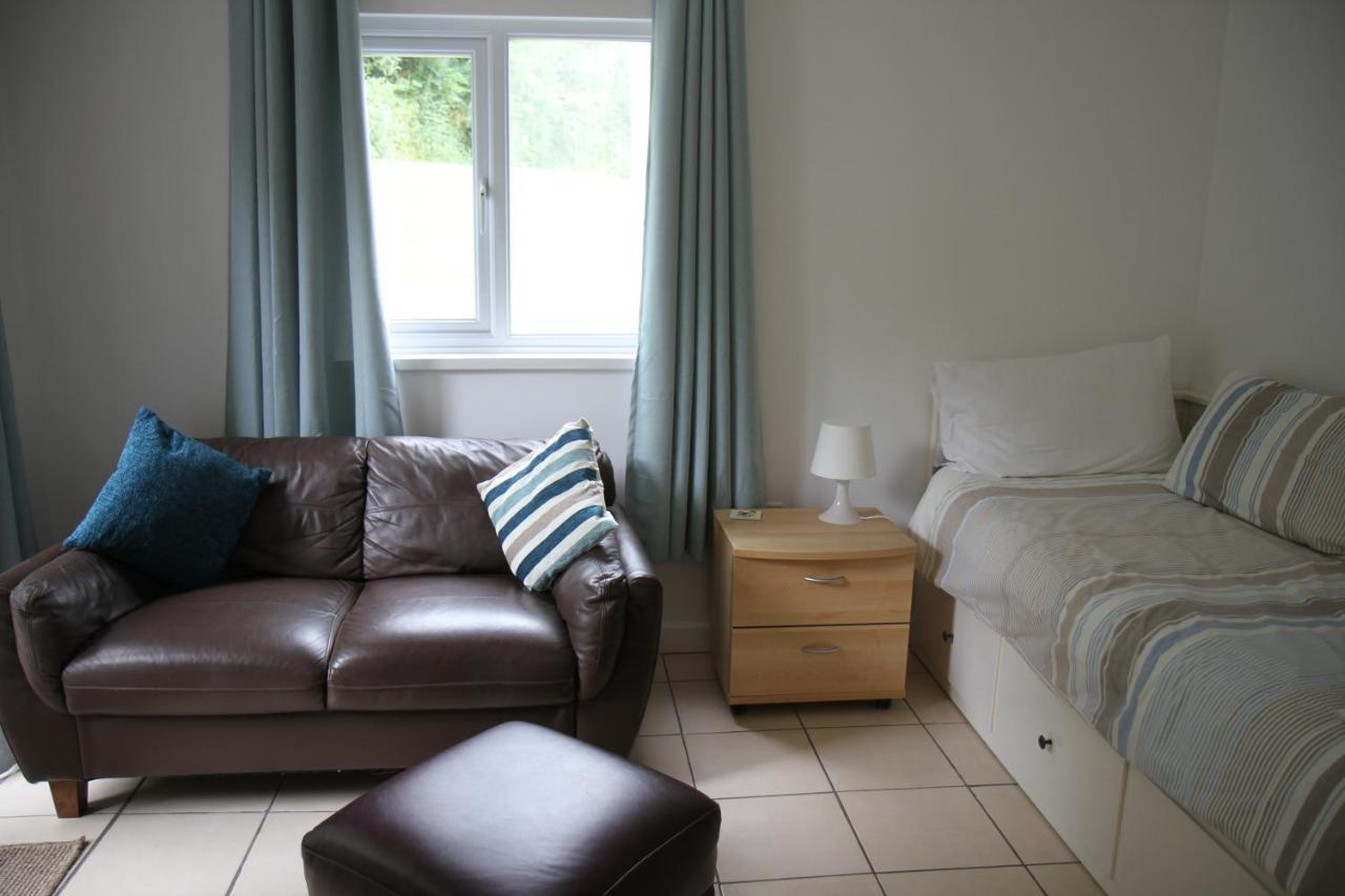 Freshwater Bay Holiday Cottages بيمبروك المظهر الخارجي الصورة