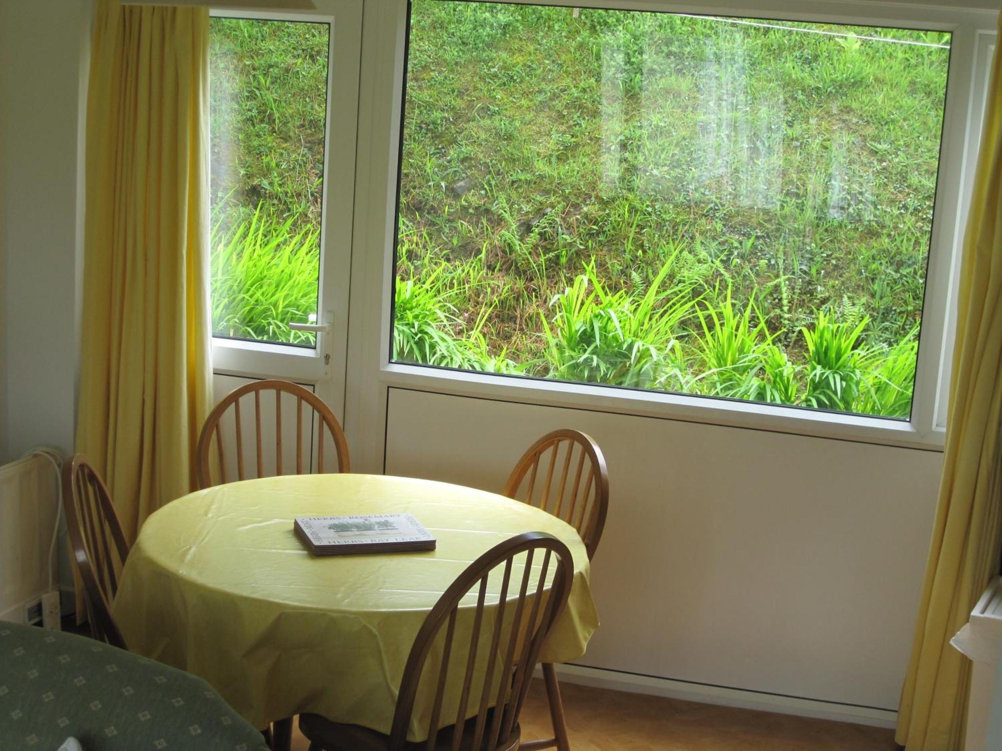 Freshwater Bay Holiday Cottages بيمبروك الغرفة الصورة