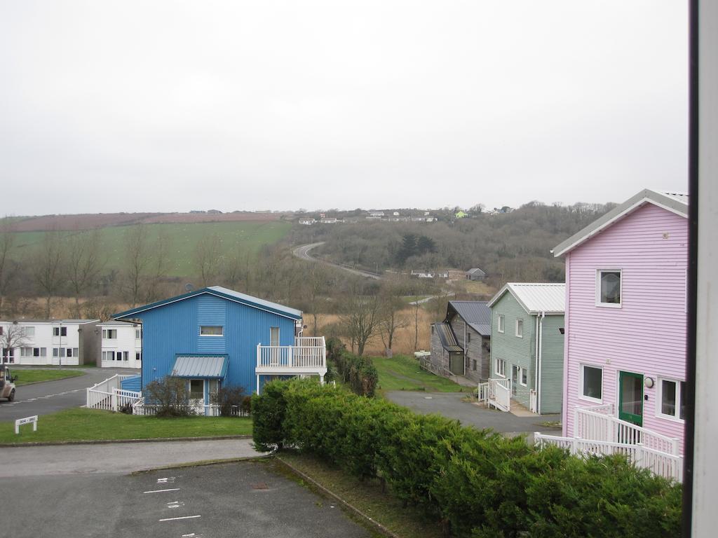 Freshwater Bay Holiday Cottages بيمبروك المظهر الخارجي الصورة