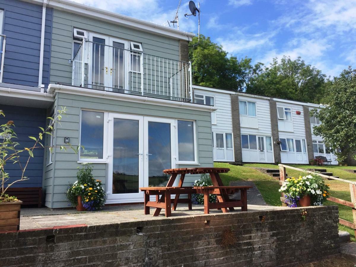Freshwater Bay Holiday Cottages بيمبروك المظهر الخارجي الصورة