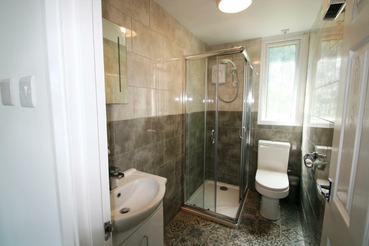 Freshwater Bay Holiday Cottages بيمبروك المظهر الخارجي الصورة